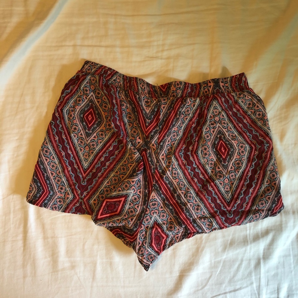 Soft Petal summer shorts - Picture 3 of 4